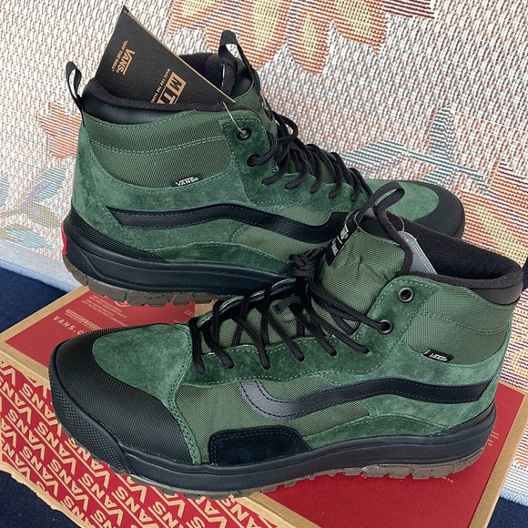 Vans WMNS Ultrarange Exo
Mountain View
VN0A5KS5BD6
Sneakers Boots - Picture 12 of 16